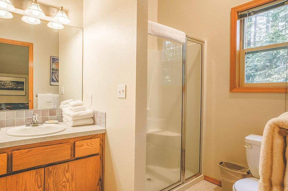 Photo of Bathroom in Brightwood