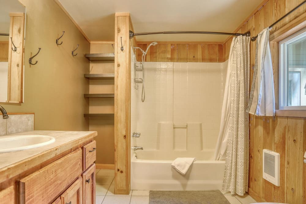 Photo of Bathroom in Mount Hood Village