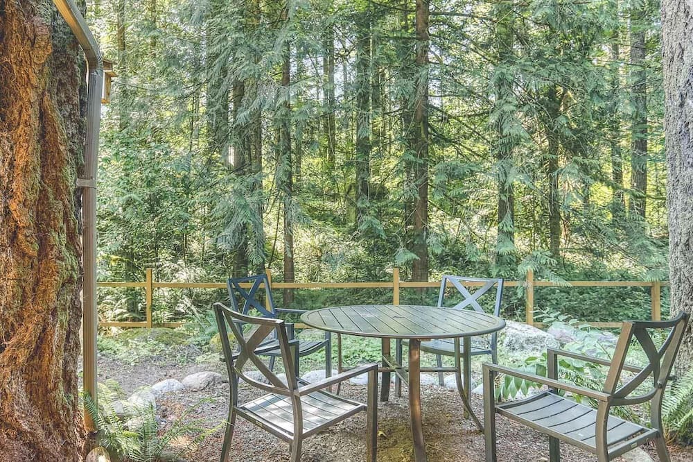 Photo of Patio Balcony in Mount Hood Village