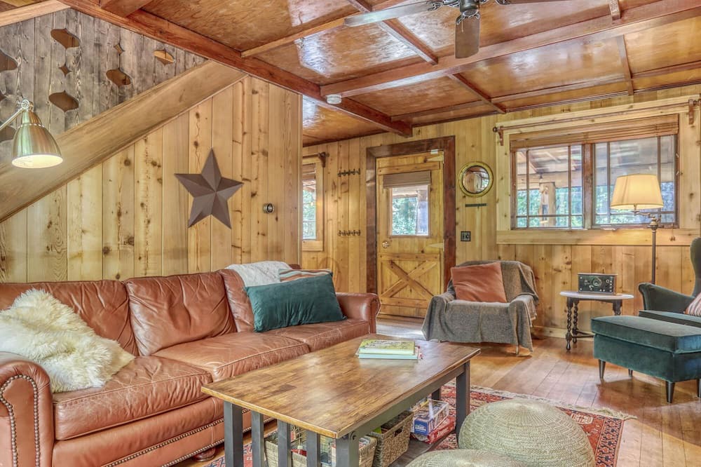 Photo of Livingroom in Mount Hood Village