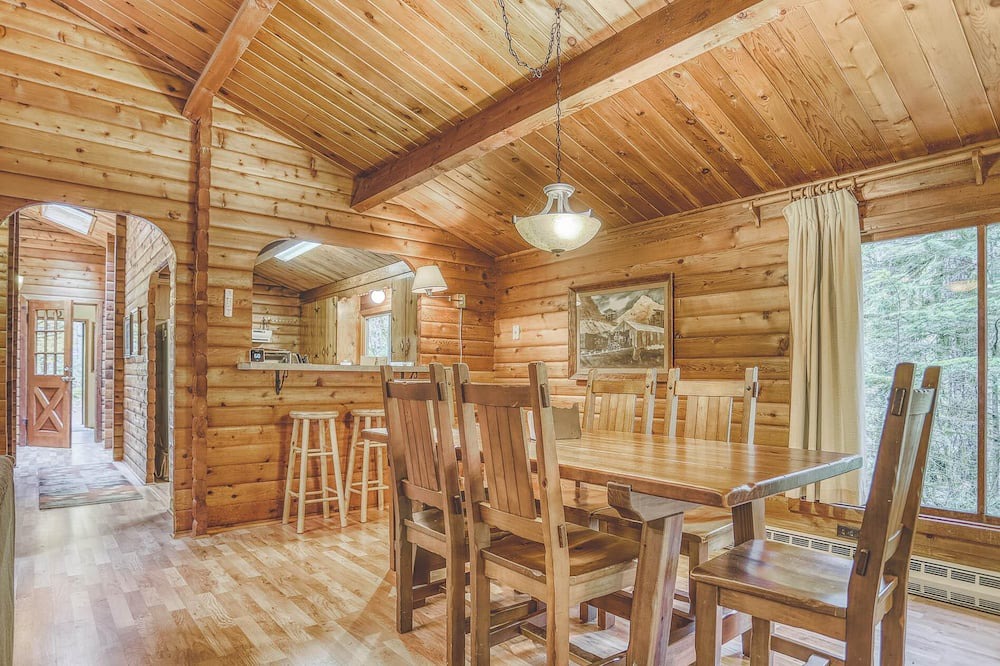 Photo of Kitchen in Rhododendron