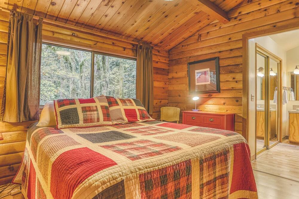 Photo of Bedroom in Rhododendron