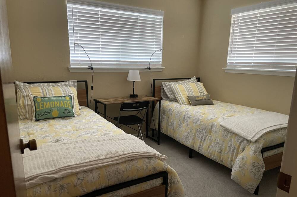 Photo of Bedroom in Oakhurst