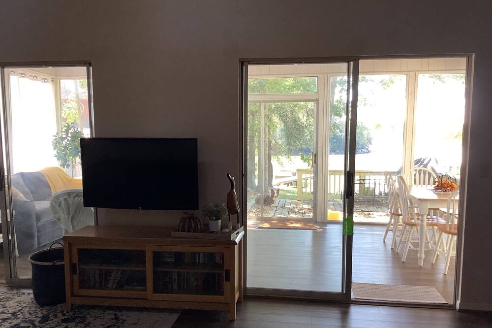 Photo of Livingroom in Oakhurst