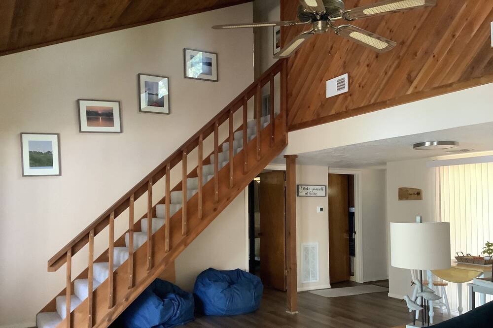 Photo of Livingroom in Oakhurst