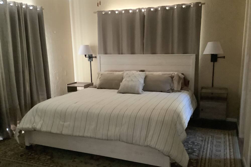 Photo of Bedroom in Oakhurst