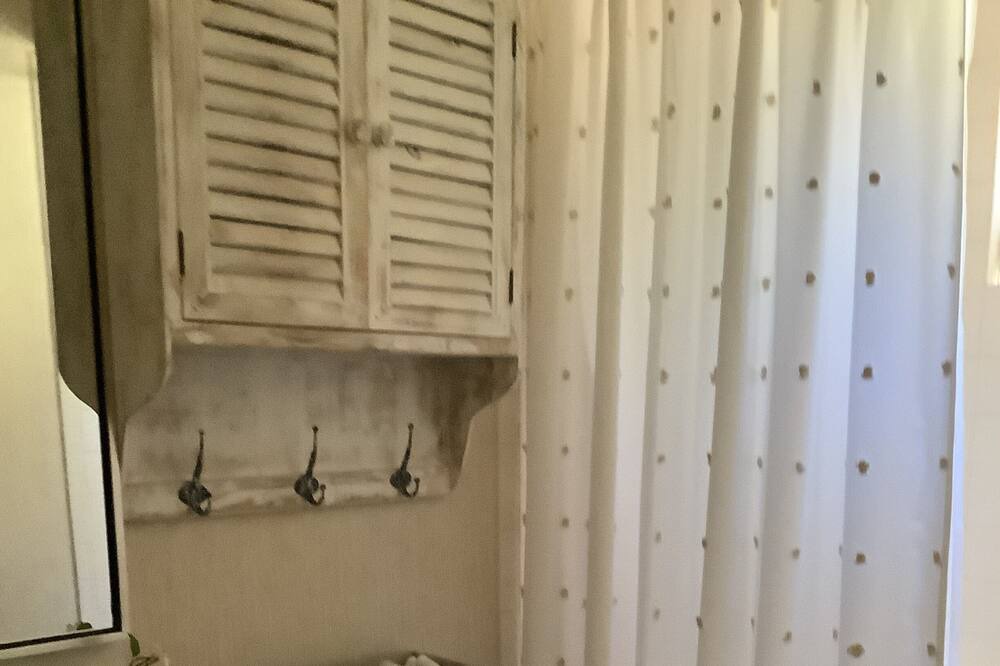 Photo of Bathroom in Oakhurst