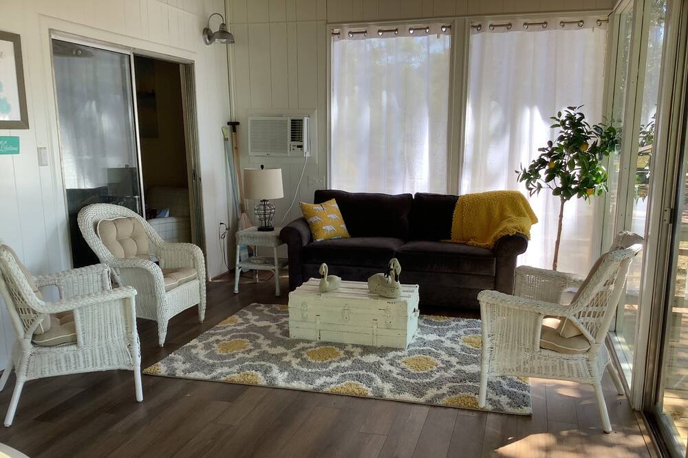 Photo of Livingroom in Oakhurst
