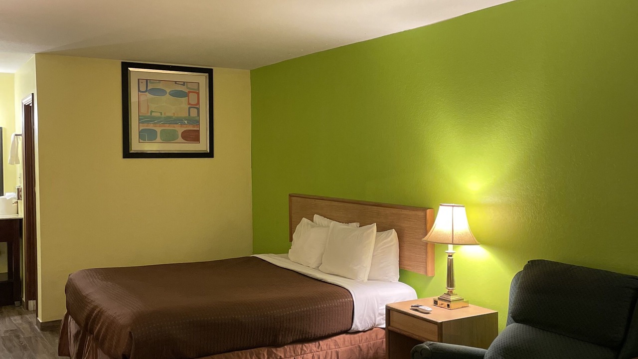 Photo of Bedroom in Homer