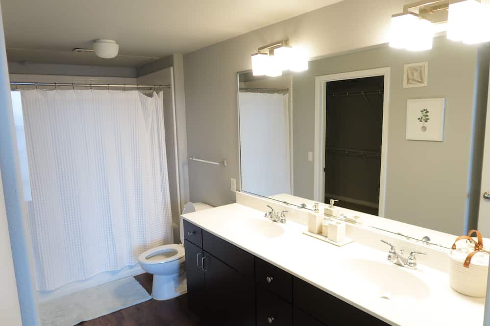 Photo of Bathroom in Fort Worth Cultural District