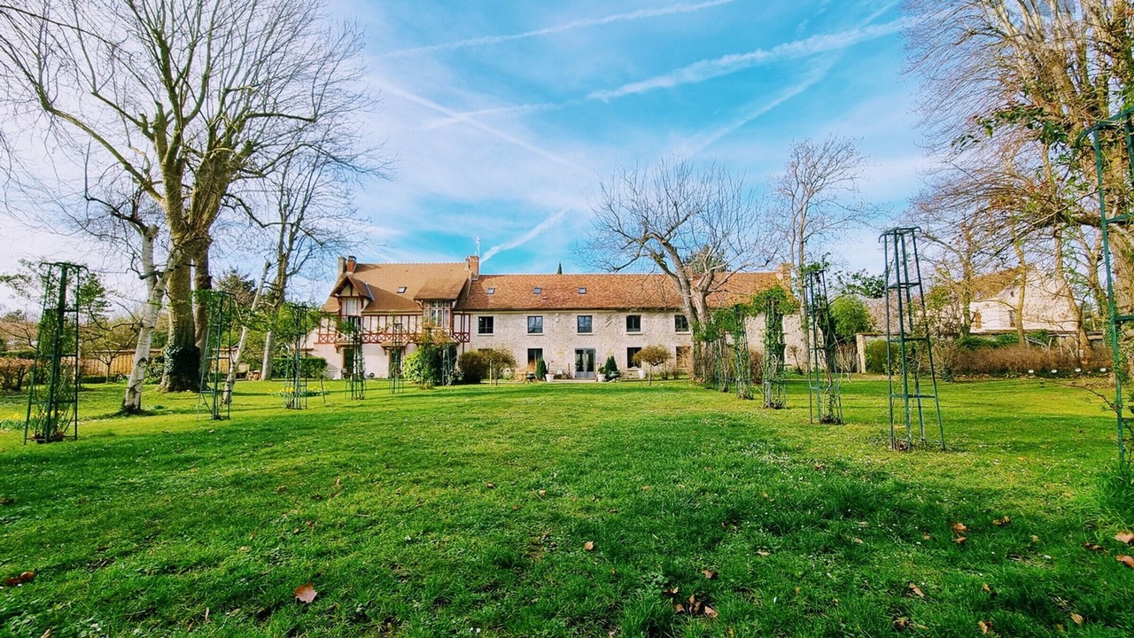 Photo of Outdoor in Cergy