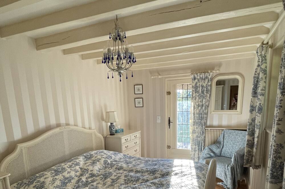 Photo of Bedroom in Beaufour-Druval