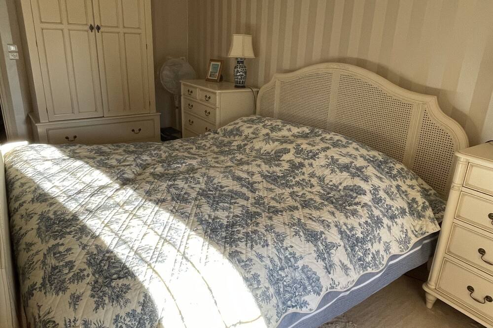 Photo of Bedroom in Beaufour-Druval