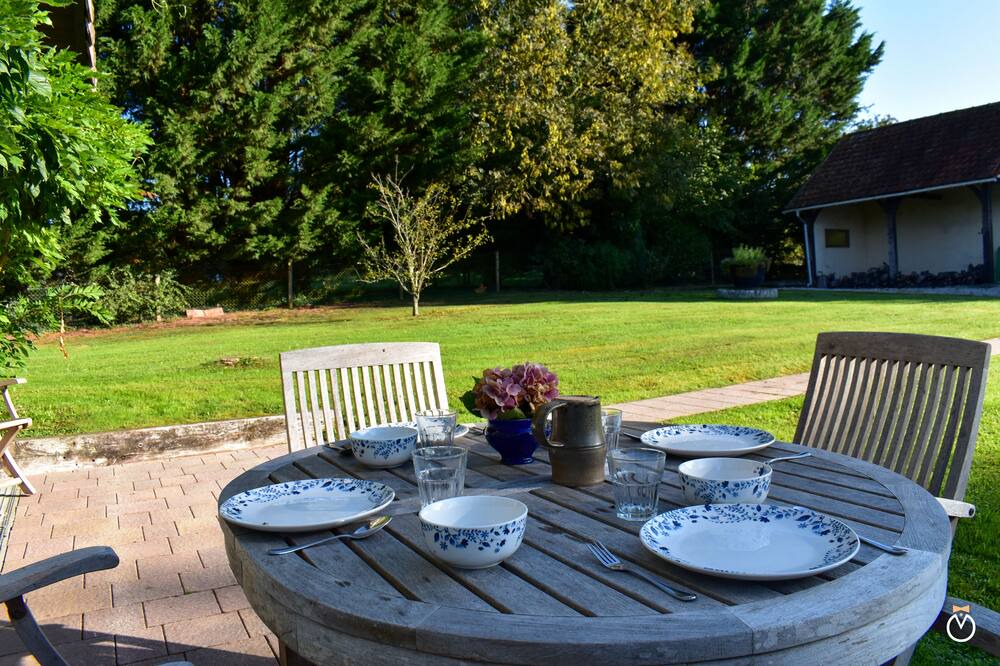 Photo of Outdoor in Beaufour-Druval