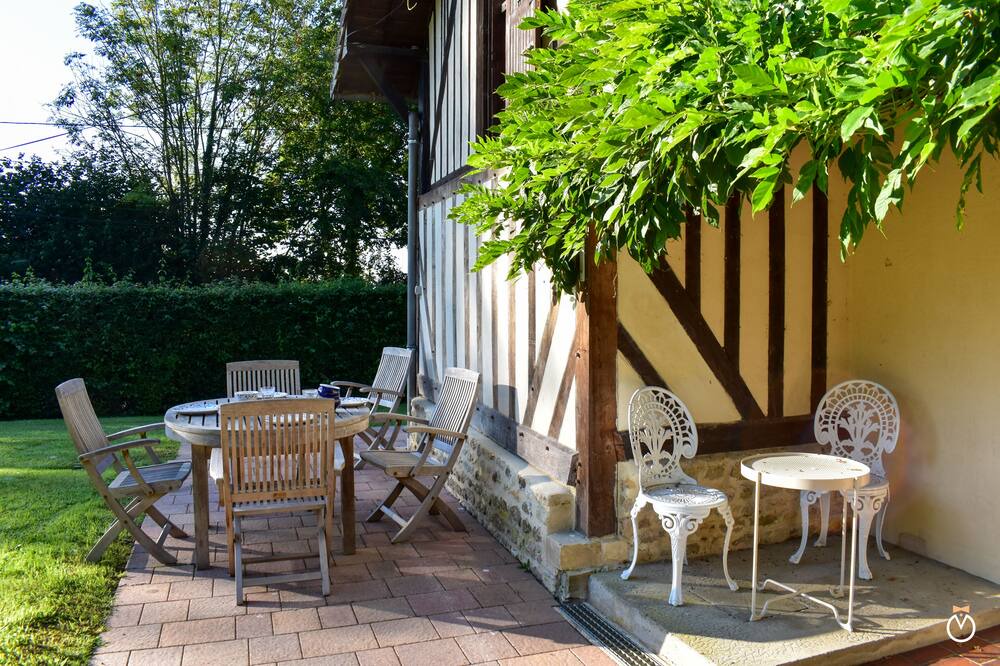 Photo of Outdoor in Beaufour-Druval