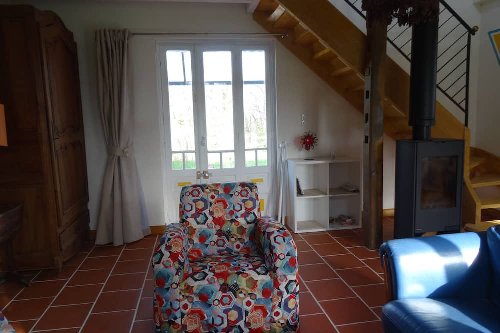 Photo of Livingroom in Lagraulet-Saint-Nicolas