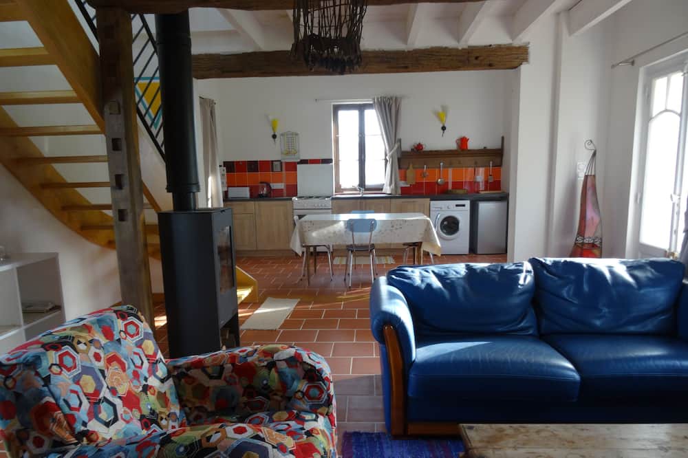 Photo of Livingroom in Lagraulet-Saint-Nicolas