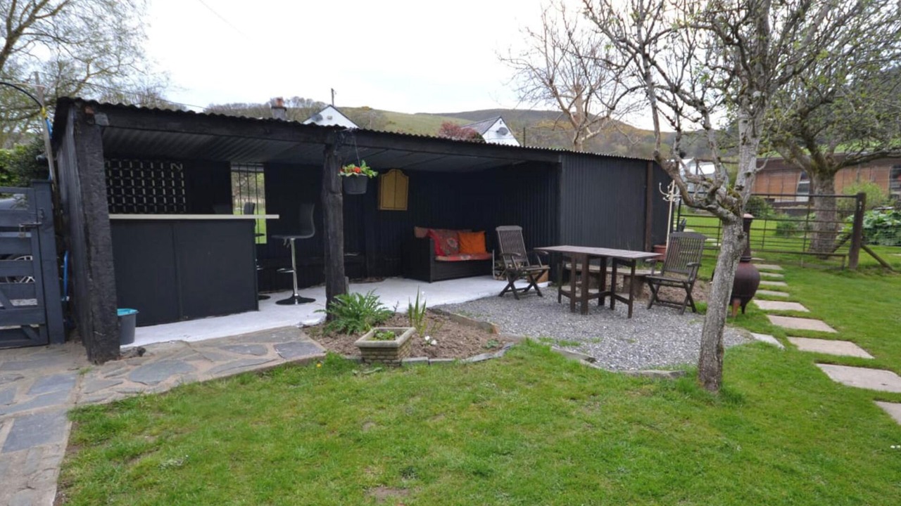 Photo of Outdoor in Denbigh