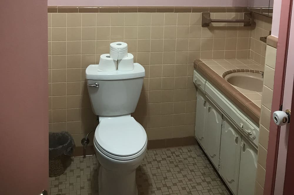 Photo of Bathroom in Pierre Part