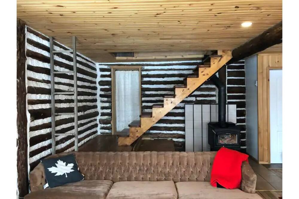 Photo of Bedroom in Maberly