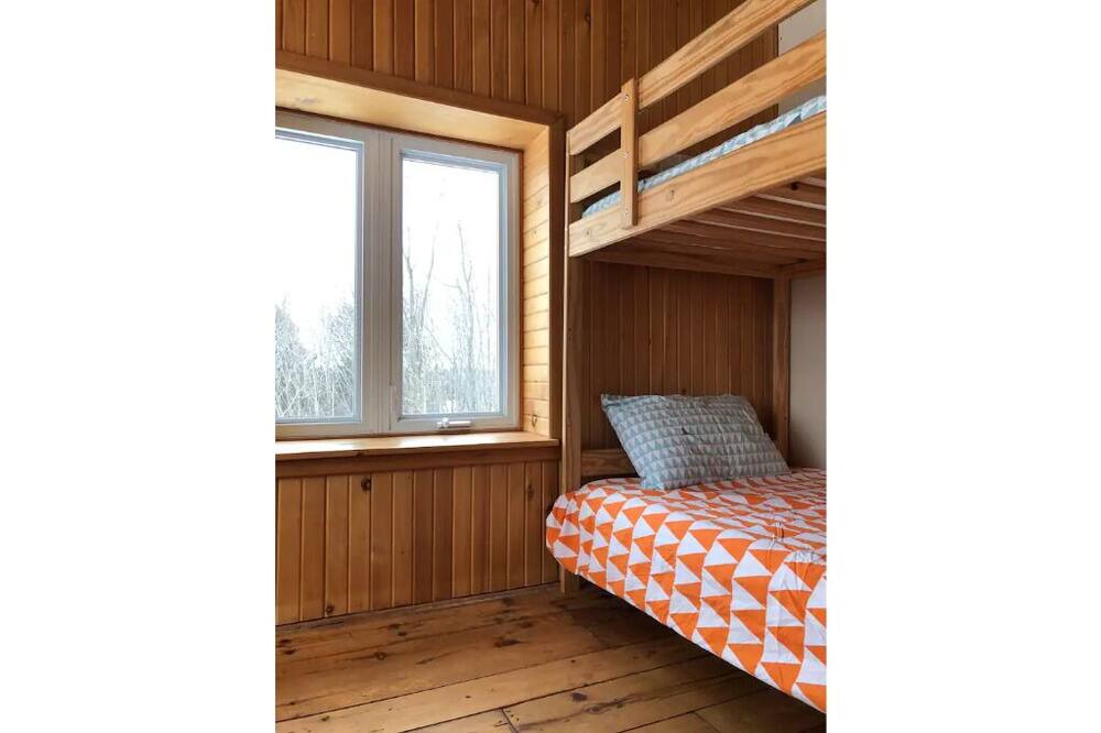 Photo of Bedroom in Maberly