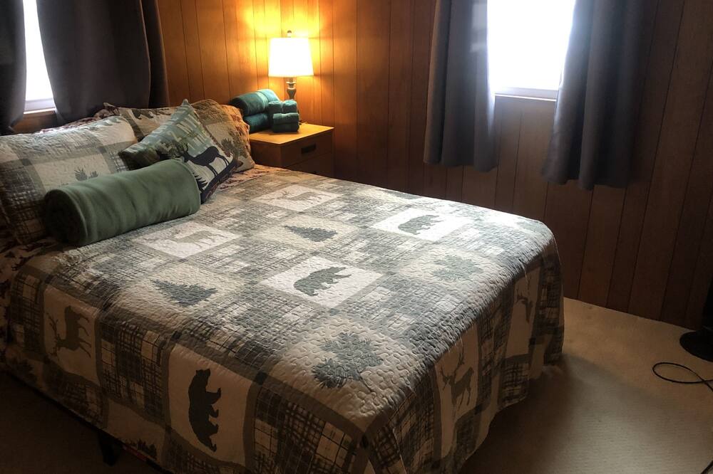 Photo of Bedroom in Grand Marais