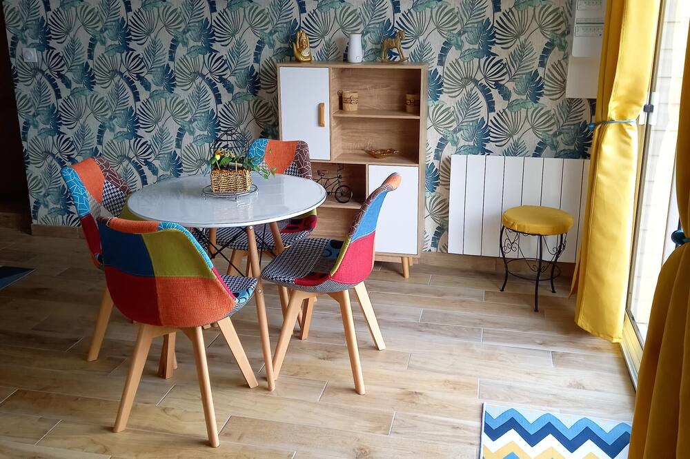 Photo of Livingroom in Embreville