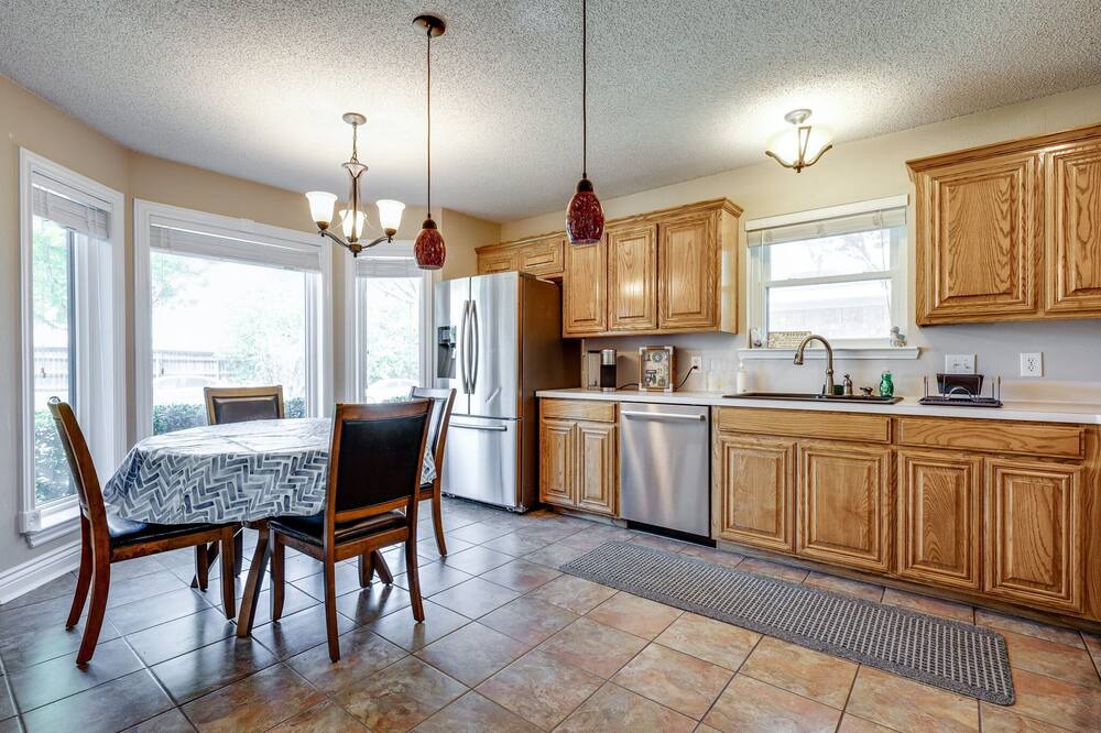 Photo of Kitchen in Southwest Arlington