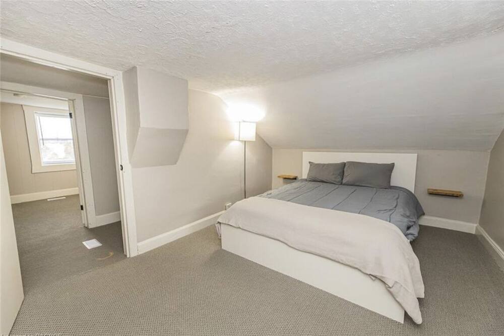 Photo of Bedroom in Kincardine
