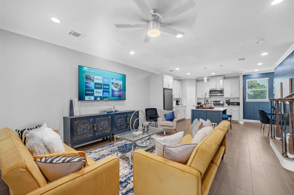 Photo of Livingroom in OST - South Union