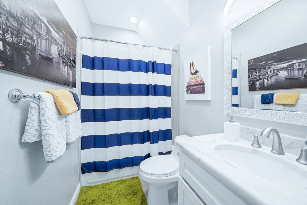 Photo of Bathroom in OST - South Union