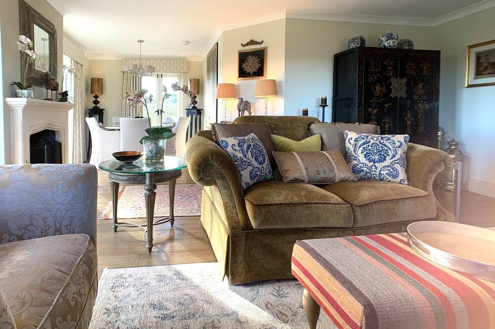 Photo of Livingroom in Tavistock