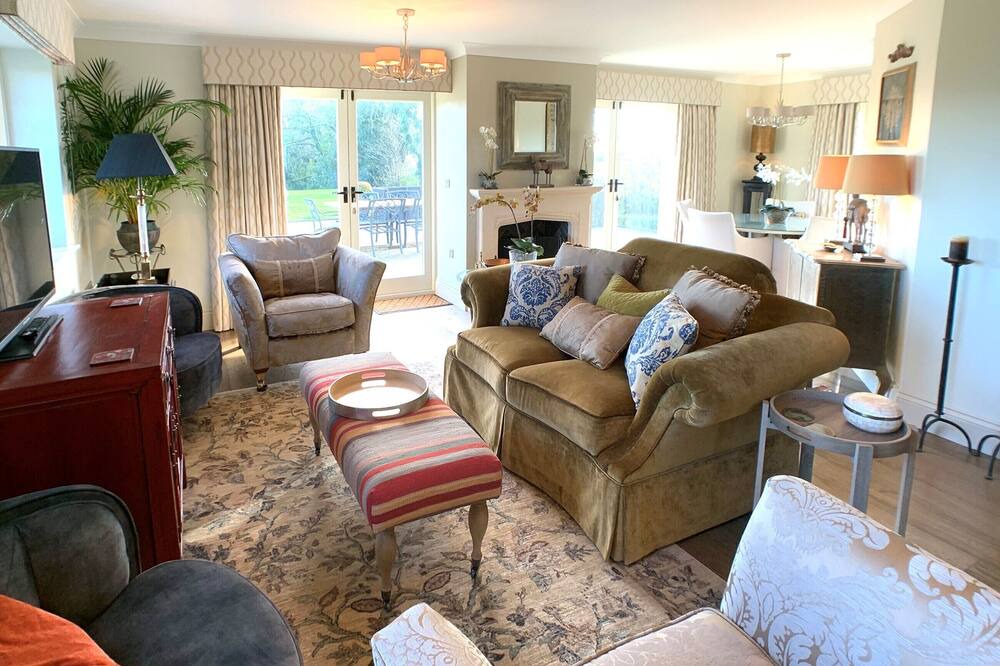 Photo of Livingroom in Tavistock