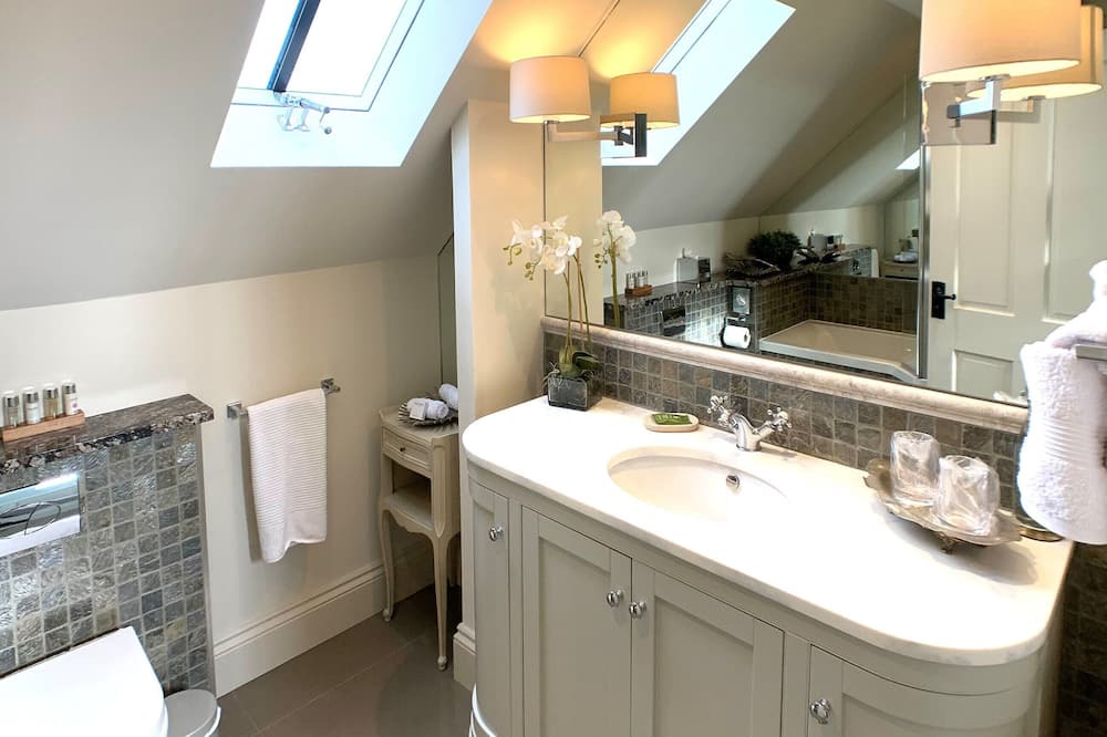 Photo of Bathroom in Tavistock