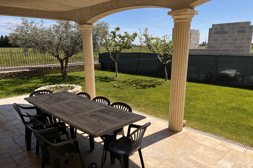 Photo of Patio Balcony in Saint-Laurent-d'Aigouze