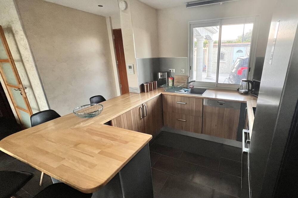 Photo of Kitchen in Saint-Laurent-d'Aigouze