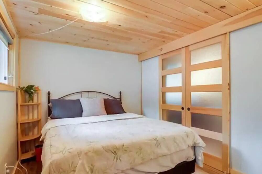 Photo of Bedroom in Val-des-Monts