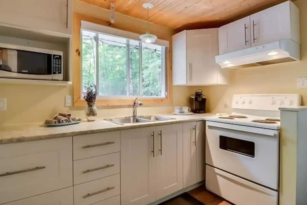 Photo of Kitchen in Val-des-Monts