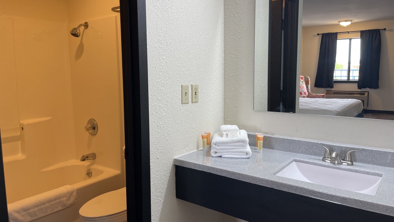 Photo of Bathroom in Mountain Grove
