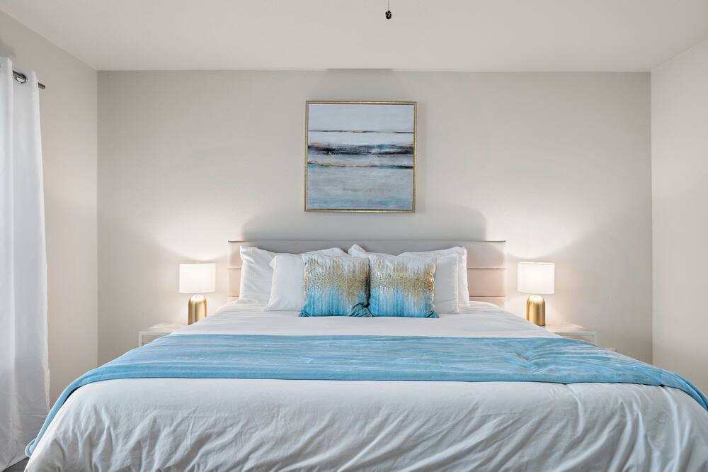 Photo of Bedroom in Spring Branch West