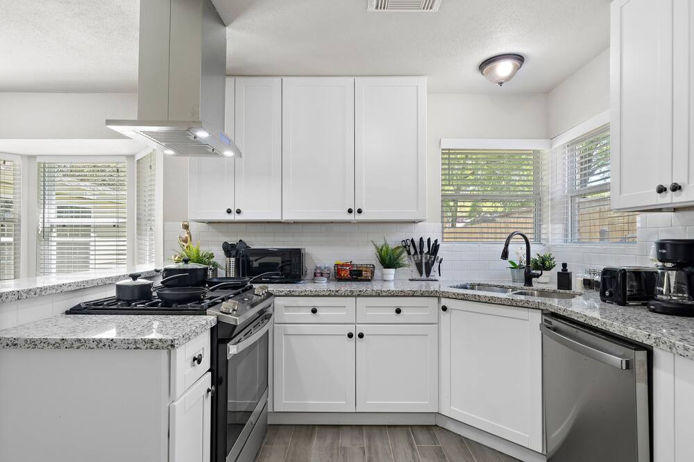 Photo of Kitchen in Spring Branch West