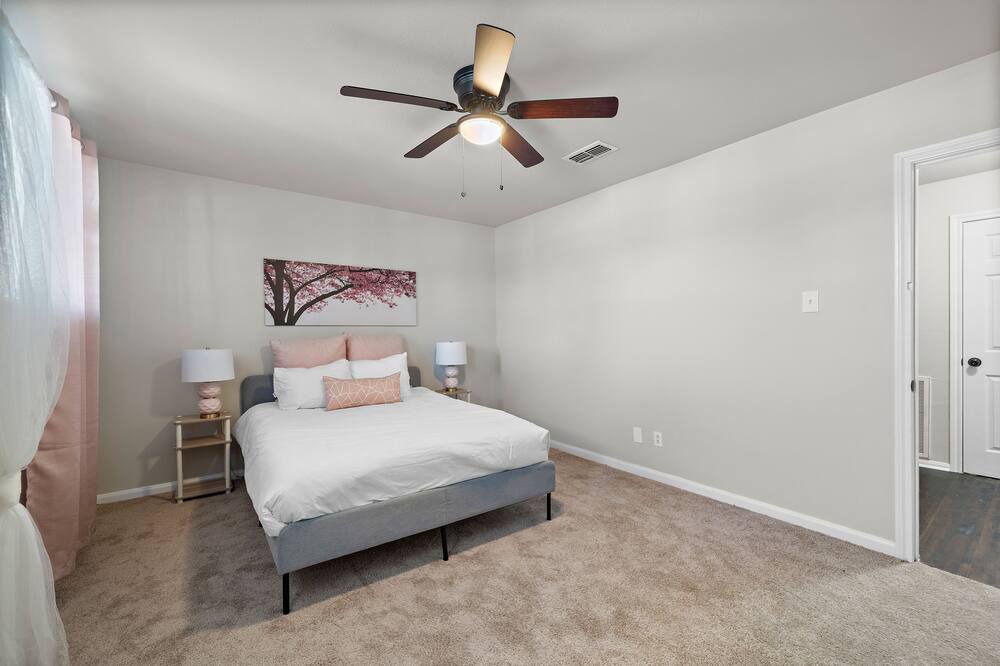 Photo of Bedroom in Spring Branch West