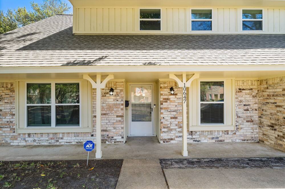 Photo of Outdoor in Spring Branch West