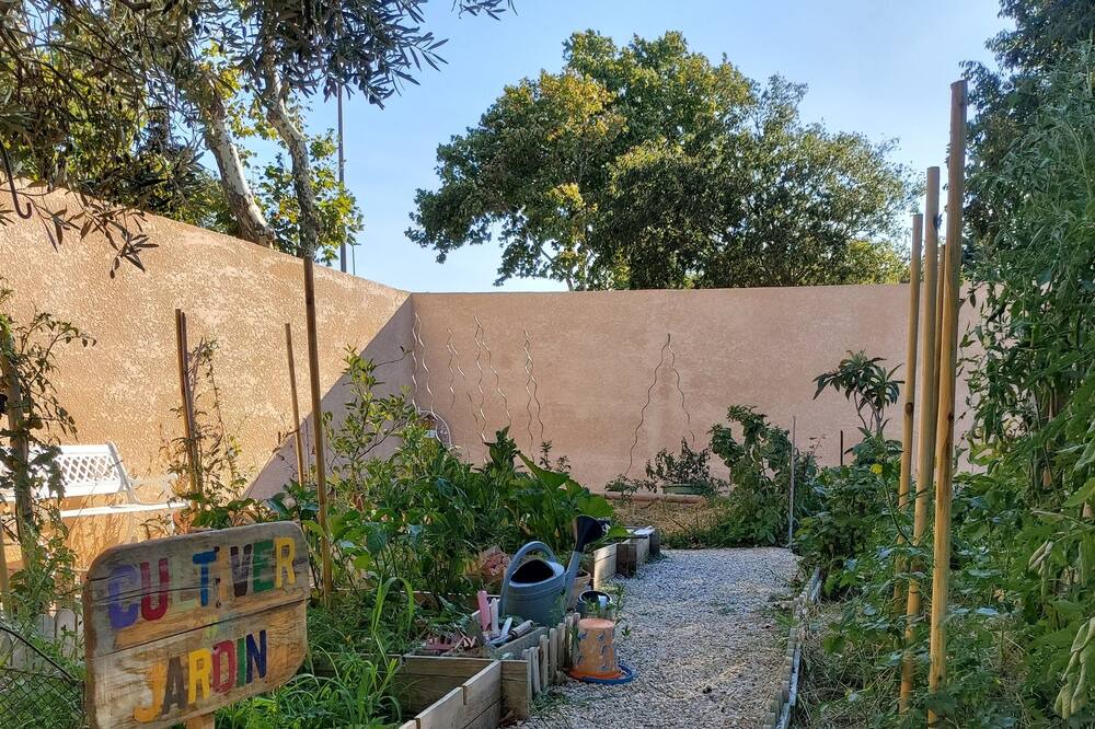 Photo of Outdoor in Lamanon