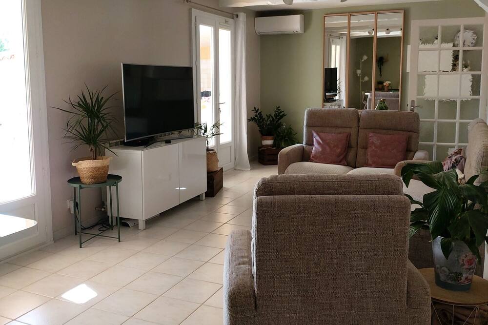 Photo of Others in Lamanon