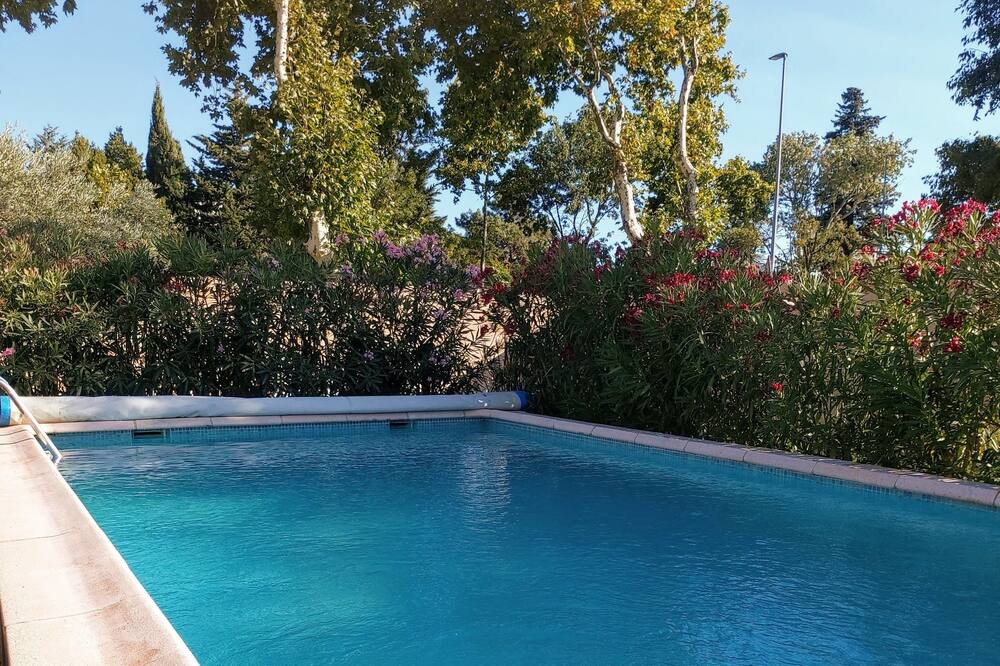 Photo of Outdoor in Lamanon