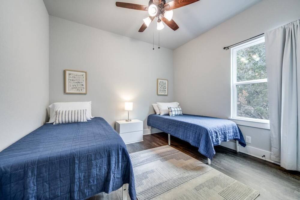 Photo of Bedroom in Spring Branch
