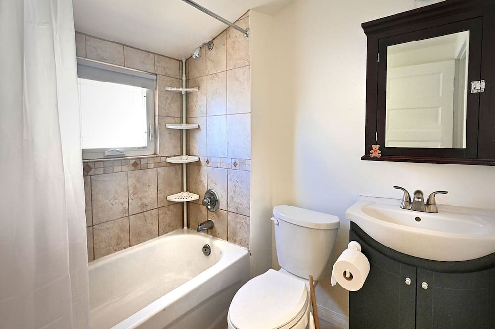 Photo of Bathroom in St. James