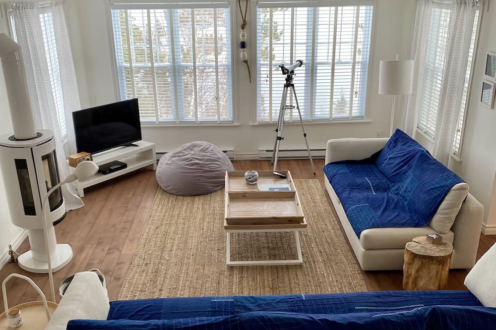 Photo of Livingroom in Saint-Simeon