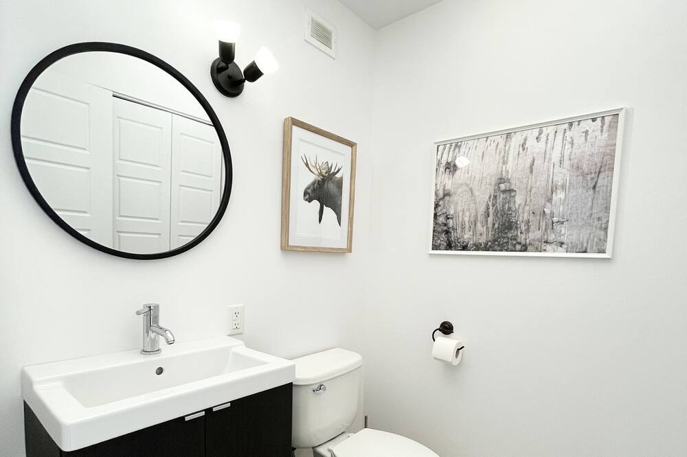 Photo of Bathroom in Saint-Tite-des-Caps